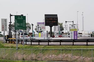 14日開通の栄スマートICは1日平均1,168台の利用があり、計画交通量1,000台を上回る好調な滑り出し