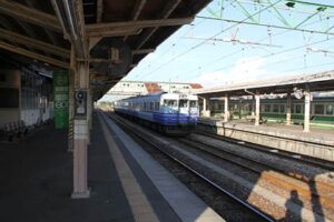 吉田駅開業百周年記念イベントが行われる25日にJR吉田駅では越後線開業100周年記念で臨時記念列車の停車や記念入場券の販売