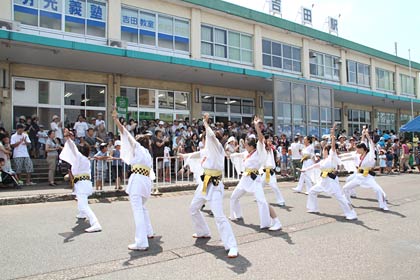  よさこいソーラン踊りの披露