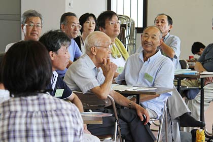 グループワークを行って意見を発表