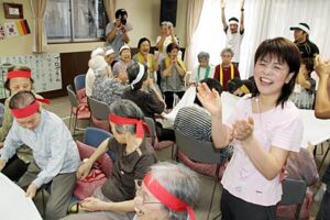 グループホーム仲町が開園1周年を記念して初めて開いた運動会