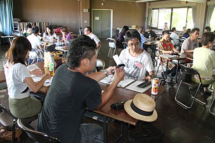市役所第二庁舎に戻ってグループワークや座学