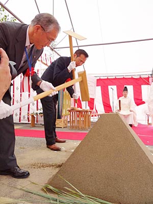  3日行われた五十嵐川水系災害復旧事業の安全祈願祭