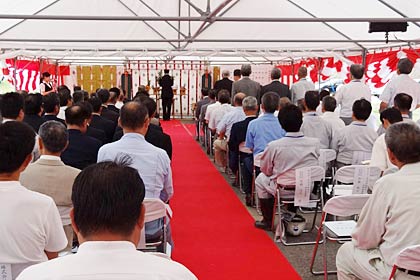  五十嵐川水系災害復旧事業の安全祈願祭に約100人が参列