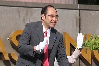  細田健一氏