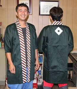 こども大名行列用にことし新調した子ども用のやっこの衣装