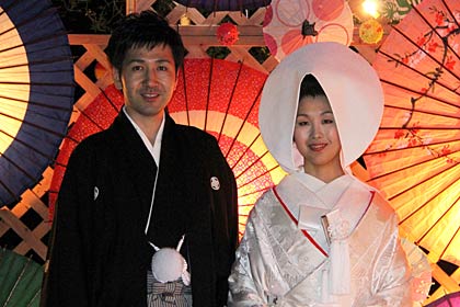  22日行われた「小京都を楽しむ会 AKARIBA 2012」のあかりの結婚式