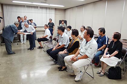 三条凧協会が第30回越後三条凧合戦写真コンテストの表彰式