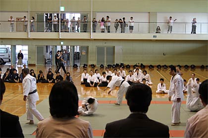 柔道の演武披露