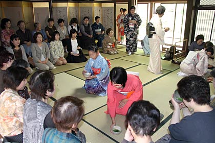 この秋も国上寺で開かれた国上良寛茶会、第一席