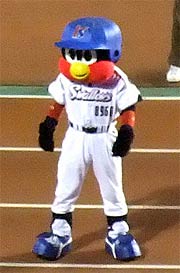 燕三条初登場のスワローズのマスコットキャラクター、燕太郎がボールパークフェスティバルに