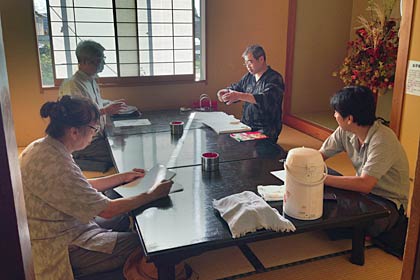 マカロニ祭りに向けて打ち合わせ会議を開く加茂新食研究会