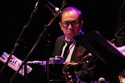 リーダーの大野雄二さん