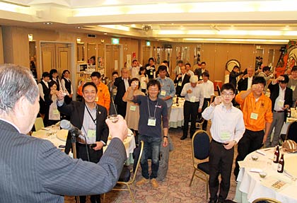 14日の三条マルシェ前夜に開かれた交流出店者の交流会