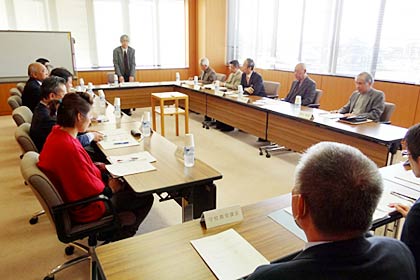 22日開かれた三条市（仮称）第一中学校区統合小学校校名等制定員会の第3回委員会