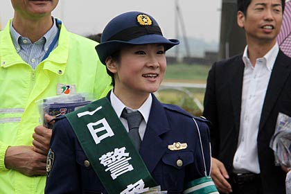 9月20日に道の駅国上で一日警察署長を務めたときの上杉香緒里さん