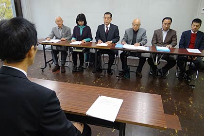 三条市の第一中学校区の一体校建設に反対する市民グループが三条市監査委員会に監査結果に対する説明会の開催を求める
