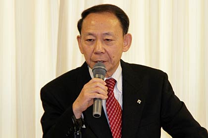 講演する地域活動交流支援室の松井室長