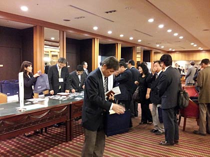 会場の受け付け