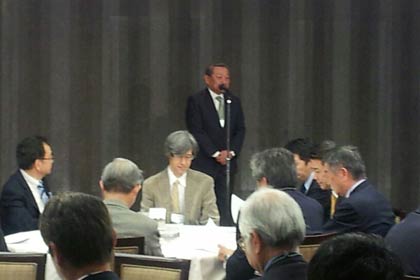  山崎悦次会頭があいさつ