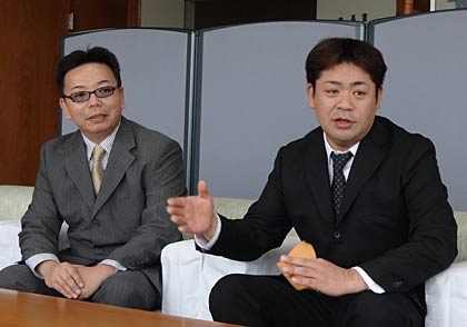 3人で歓談