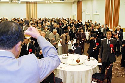  25日開かれた三条市シルバー人材センター創立30周年記念式典・祝賀会