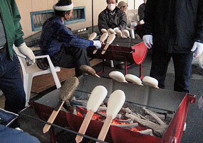 25日に三条市「よってげ邸」で恒例の「ひこぜぇん祭り」
