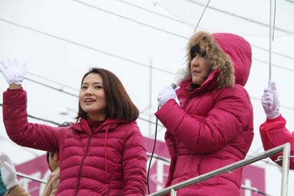 1日午後2時から三条市内で行われた金子恵美氏の街頭演説に片山氏が応援
