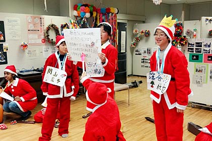 三条市立旭小5年生が交流ルーム「ひばり」で東日本大震災の影響で三条市に避難している人たちとの交流＆お米寄贈イベント「スマドリ11笑顔と希望を届けよう」