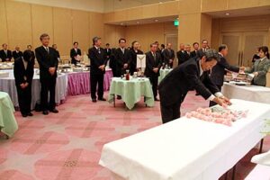 11日開かれた日本金属洋食器工業組合理事長だった田中正勝さんを偲ぶ会