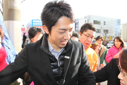  イオン県央店前で街頭演説した小泉進次郎氏