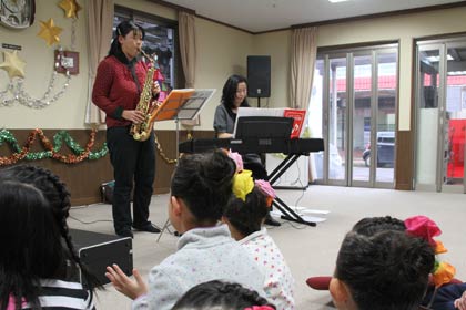 五十嵐文さんのサックスと川村由美さんのキーボードによるコンサート