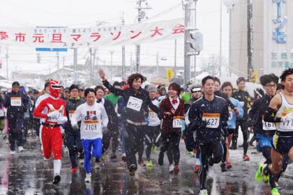 1,422人がエントリーした史上最大の三条市元旦マラソン大会
