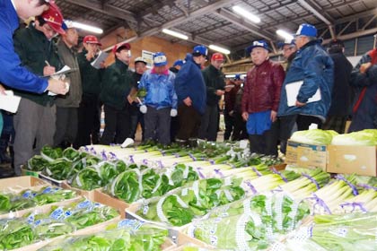  5日の新春初市式典と初競りで新年をスタートした三条中央青果卸売市場