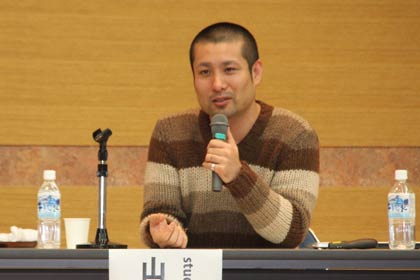 1年ぶりに来条する山崎さん