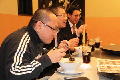 大観楼のカレーラーメンを試食