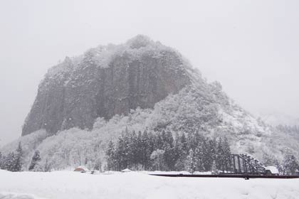 水墨画のような八木ヶ鼻