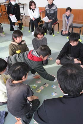 デモンストレーションからヒートアップする子どもたち