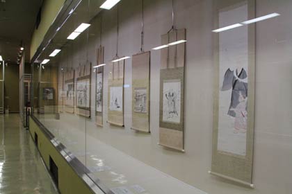 3月10日まで燕市分水良寛史料館で開かれている新春企画展「良寛を描くー近現代作家展ー」
