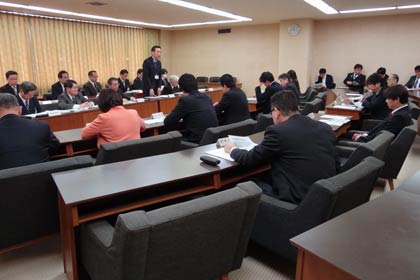 21日の平成25年度一般会計当初予算概要説明会