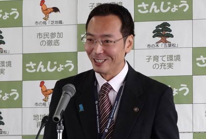 25日行われた国定勇人三条市長の記者会見