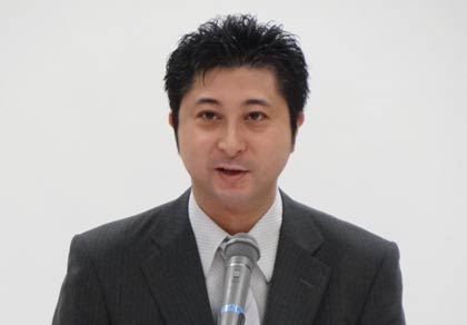  平成25年度会計幹事の加藤将利角利産業(株)専務