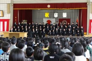 条南小学校で行われた卒業式