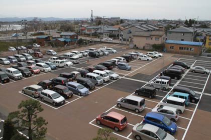 平成23年度、24年度と2年がかりで整備、拡張された燕市総合文化センター駐車場