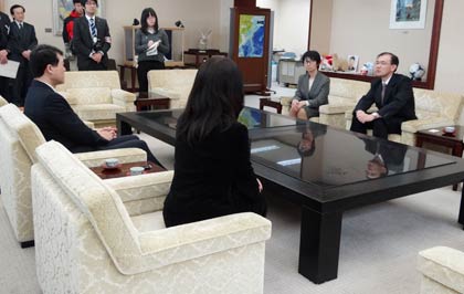 県知事を訪問、北島副知事も同席