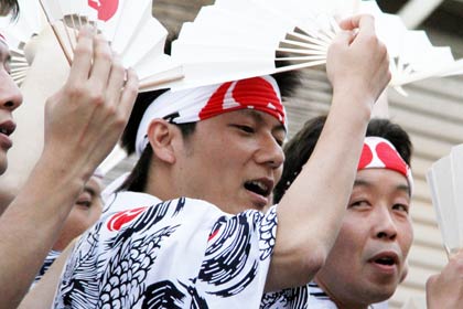 2012年5月19日、戸隠神社の春季例大祭で木場小路万灯組の若連中に参加