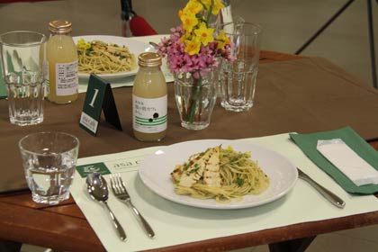  朝カフェの食事のサンプル