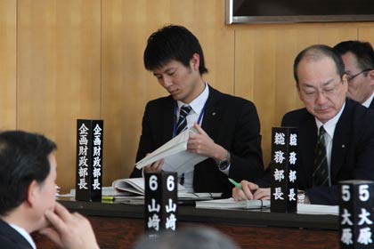 燕市3月定例会最終日の岡本君