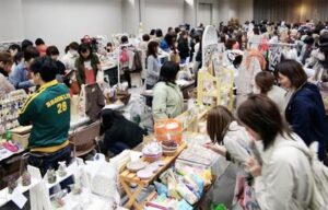 21日、三条商工会議所で開かれたイベント「カントリー＆クラフトフェスタVol.11」