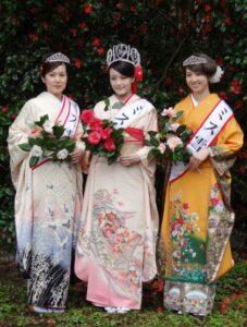 第47回雪椿まつり大園遊会のミス雪椿コンテスト公開審査で3人のミスが決まる